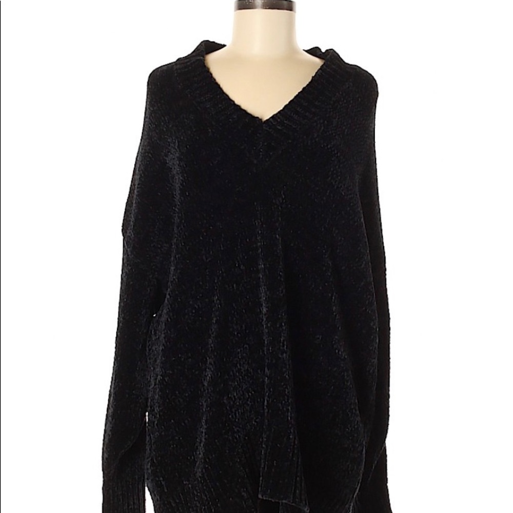 Cozy, soft, oversized Zara Sweater. Size M. Black